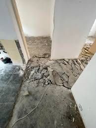 Servicii complete debarasari , demolari in apartamente ,beciuri ,pod