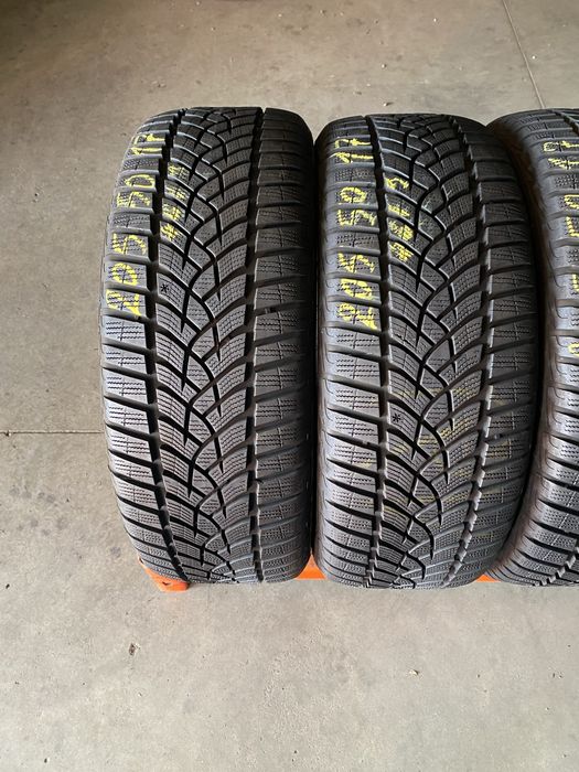 Anvelope iarna 205/50/17 Goodyear Ultra Grip Performance 205 50 17 R17