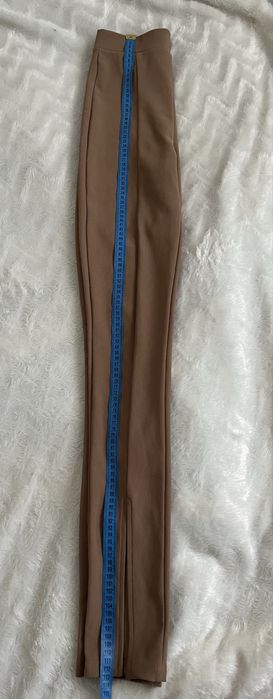 Pantaloni bej Zara
