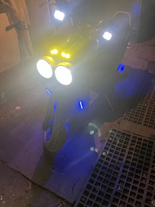 Продам скутор бумер 150кубов