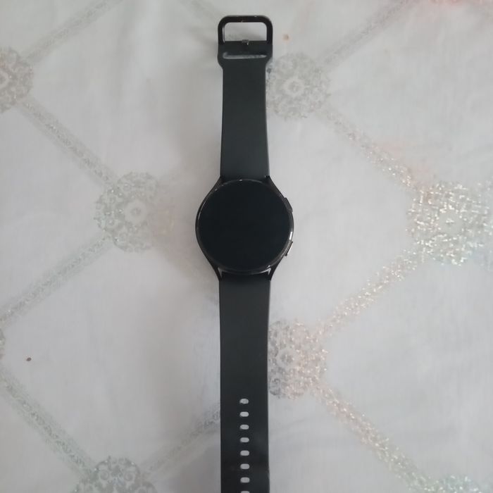 Продам смарт чесы