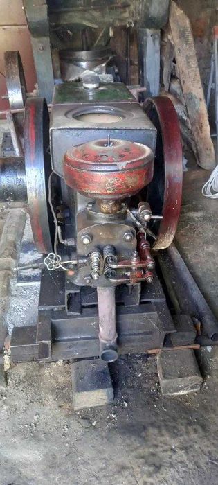 Motor de taiat lemne