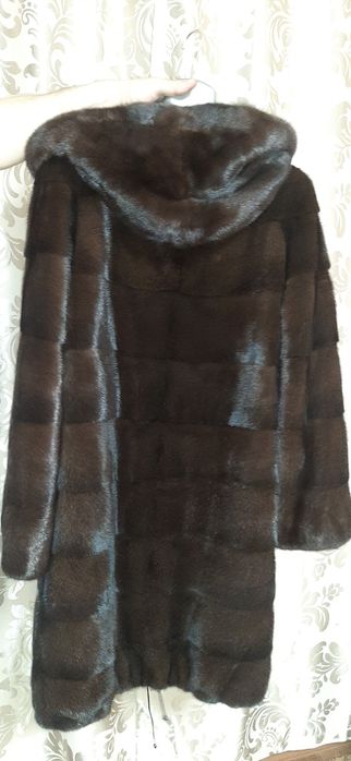 Продам норковую шубу