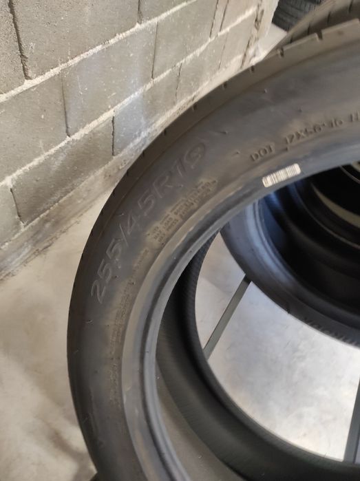 255/45/19 Hankook