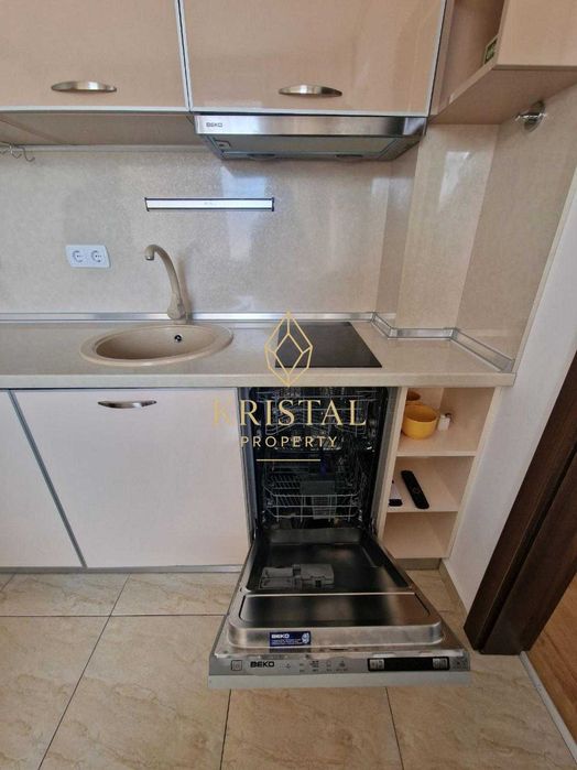 Продава се Тристаен апартамент в к.к. Слънчев бряг - 75 кв.м за 1227 €/кв.м - Снимка #3