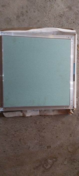 Продавам Ревизионни отвори