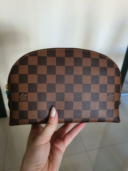 Portfard Louis Vuitton cosmetic pouch