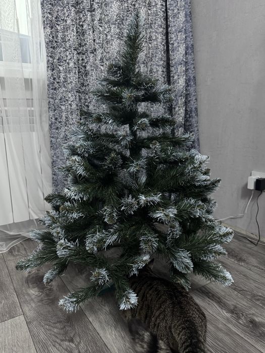 Продам елку, 1 метр