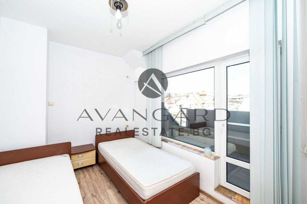 Продава се Тристаен апартамент в Пловдив, Кършияка - 80 кв.м за 2028 €/кв.м - Снимка #4