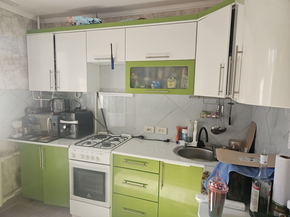 Продам кухонный гарнитур угловой