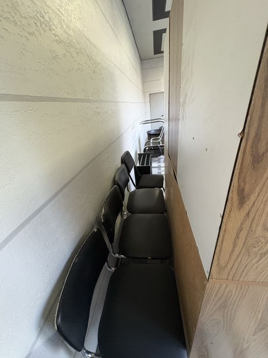 Срочно, продаеться мебель офисная, отдам дешево очень срочно комплект