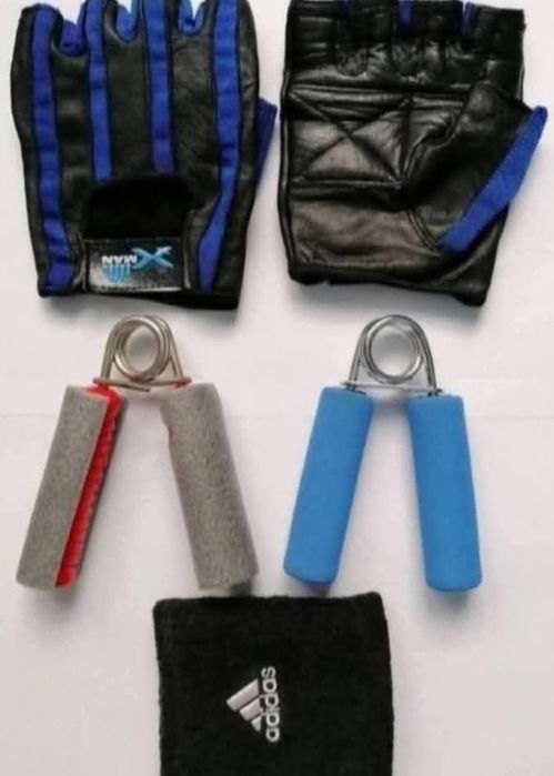 Gantere si aparate antrenament fitness