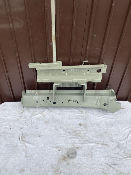 Lonjeron dreapta dacia spring