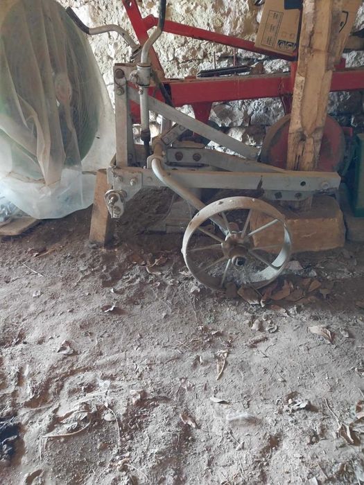 ДТ20 трактор с инвертара