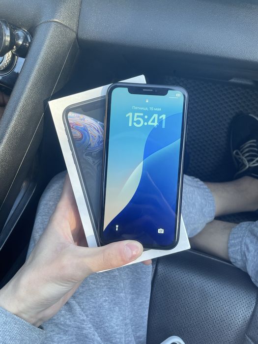 Продам Айфон Хр 64гб