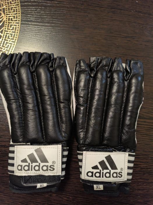 Продам перчатки для MMA
