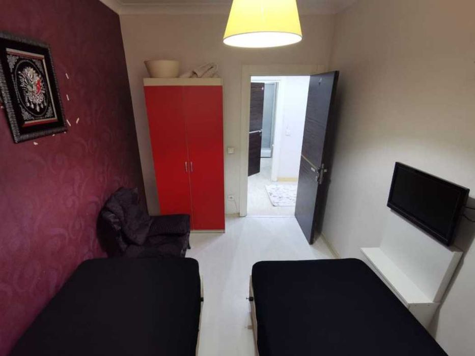 Дава се под наем Тристаен апартамент в Пловдив, Център - 78 кв.м за 198.9 € - Снимка #1