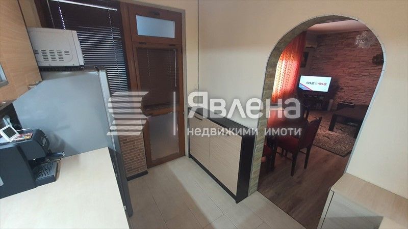 Продава се Тристаен апартамент в Бургас, Възраждане - 94 кв.м за 1437 €/кв.м - Снимка #7