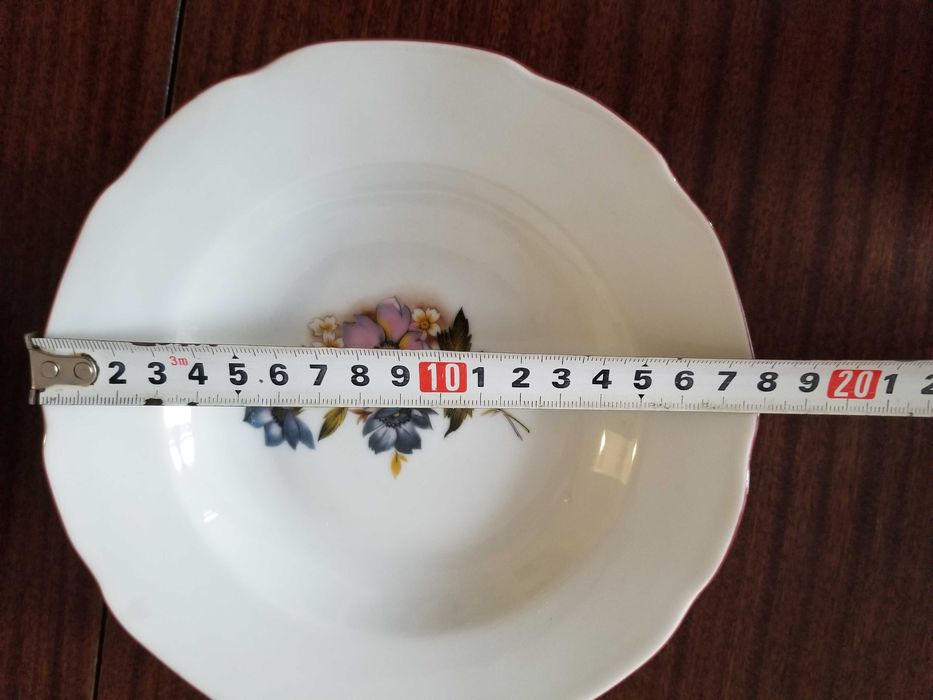 17 броя български чинии порцеланови, "IZIDA"