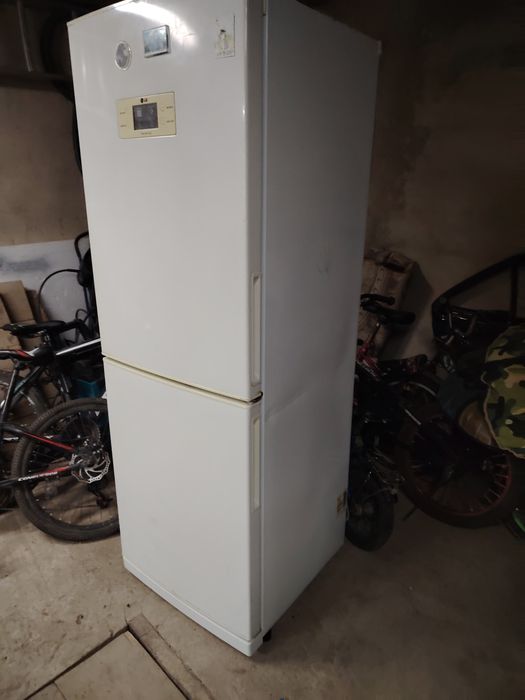 Холодильник в рабочем состояний