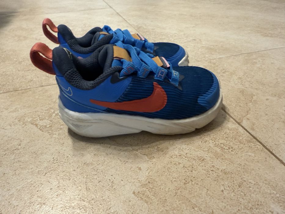 Маратонки Nike р.22