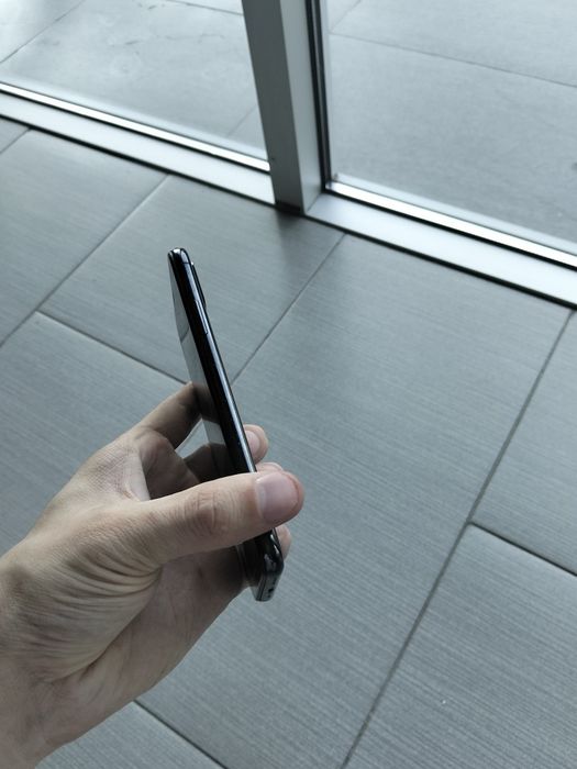 Iphone XS 64ГБ продам