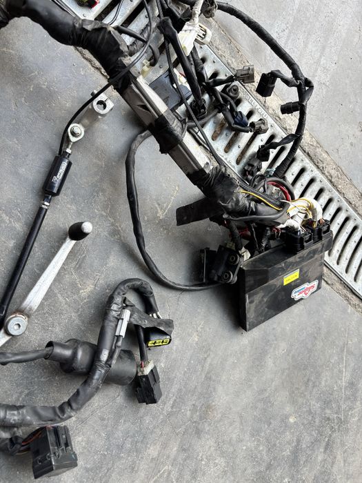 Yamaha r6 2009 на части