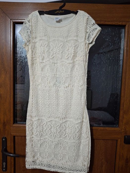 Rochie dantela de seara
