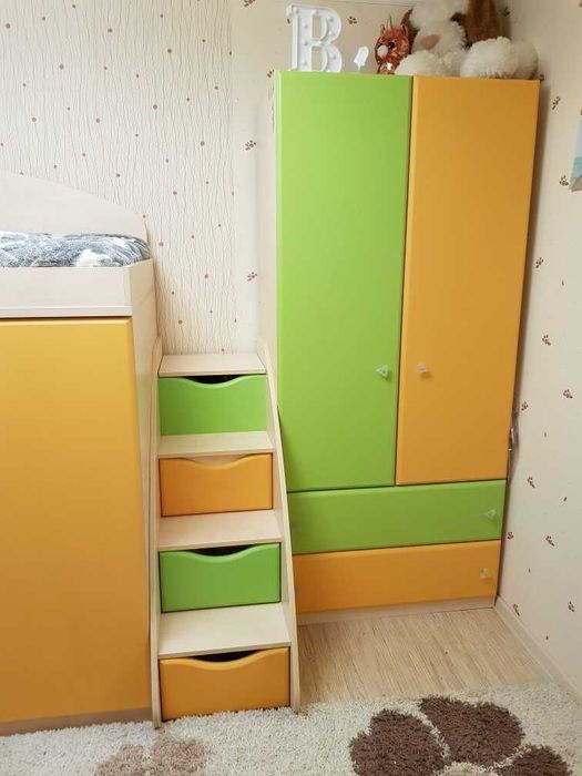 Продам мебель в детскую