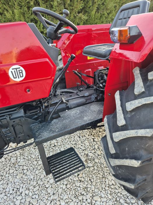 Vand Tractor Universal 453 model nou