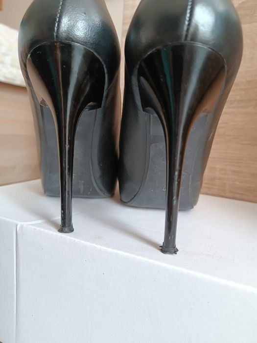 Дамски обувки на ток