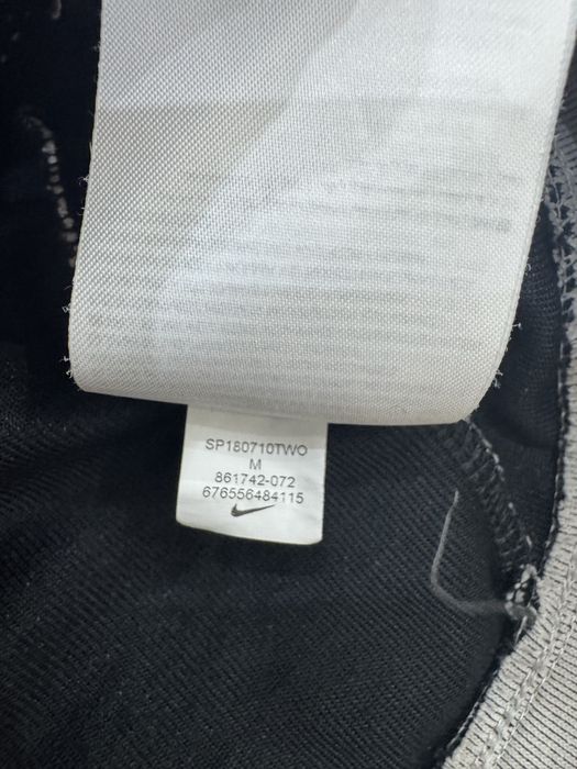 Мъжко горнище NIKE . Размер М