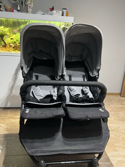 Детската количка за близнаци Easy Twin 3