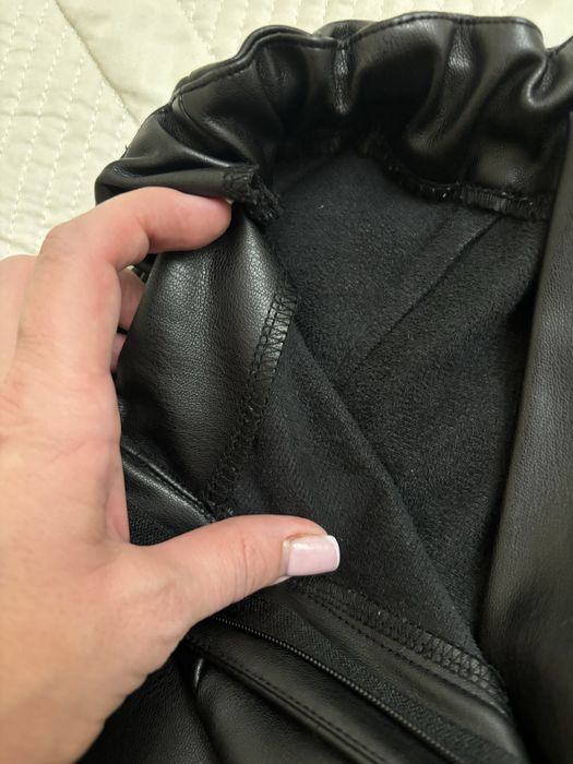 Продам «кожанные» брюки,46р!