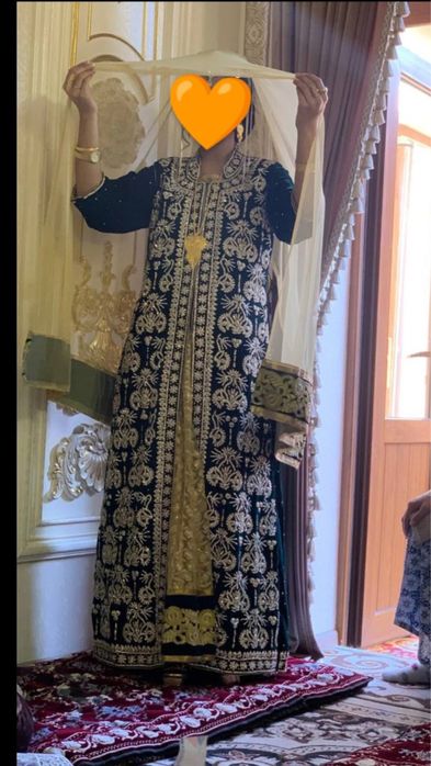 Ansambl  bir marta kiyilgan razmer46 48.  Kelishamiz adres samarqand.