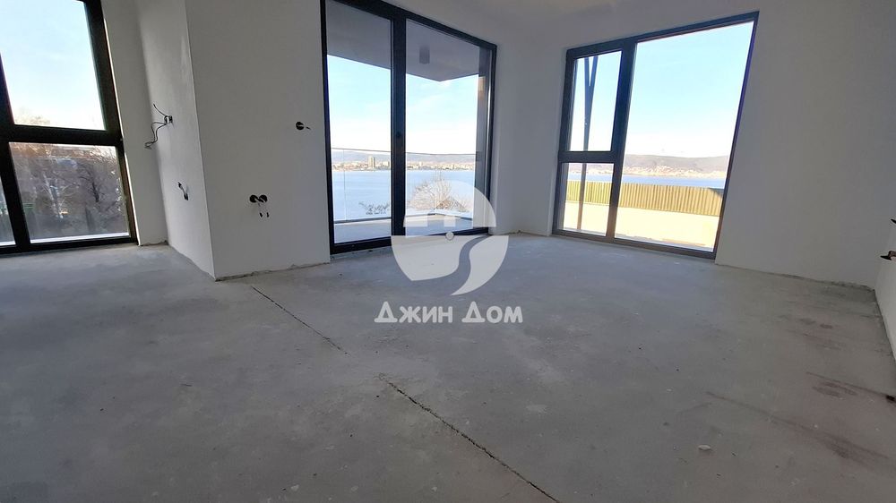 Продава се Двустаен апартамент в Несебър - 81 кв.м за 2783 €/кв.м - Снимка #4