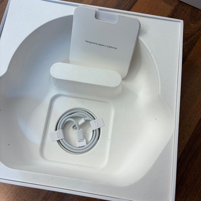 AirPods Max - produs neutilizat