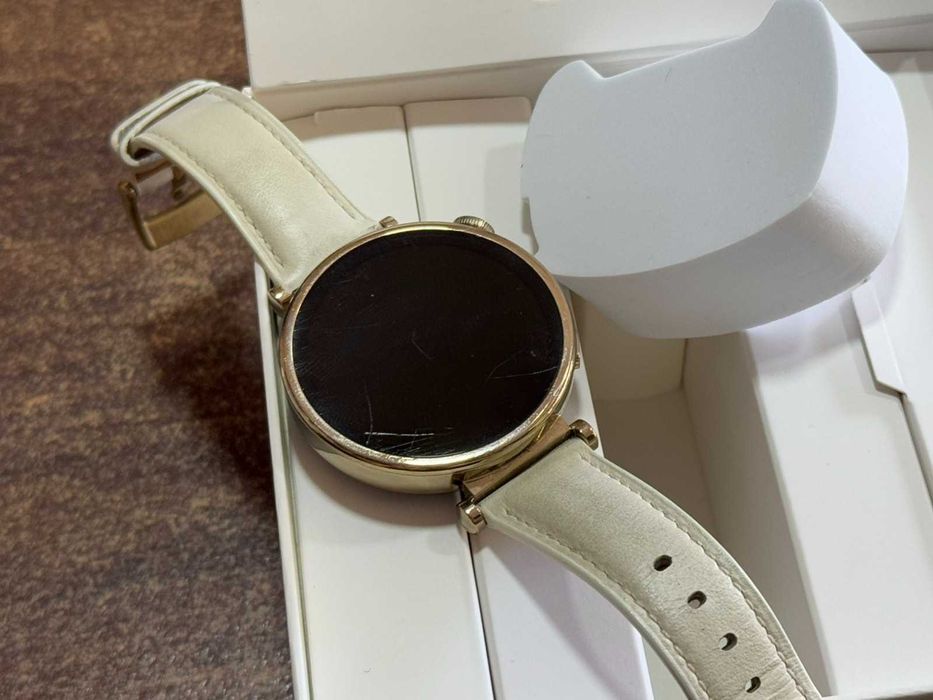 Смарт часовник HUAWEI WATCH GT 4