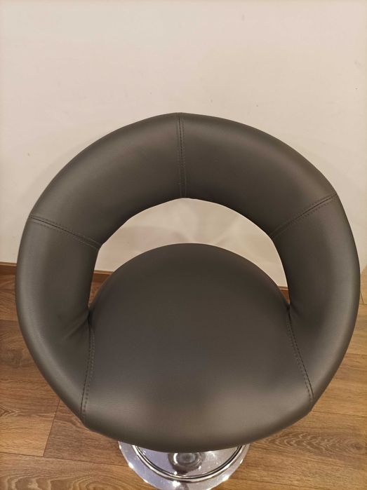 Модерен въртящ се БАР СТОЛ от еко кожа