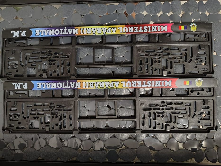 Suporturi pentru numere auto personalizate MAPN noi