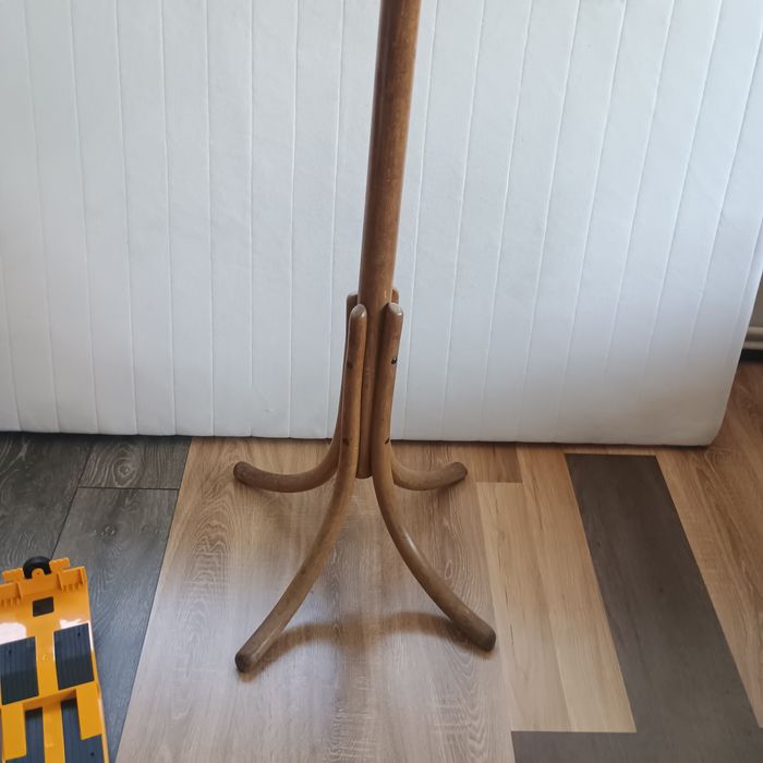 Cuier rustic din lemn