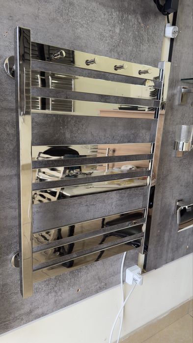 Полотенцесушитель электрический METRIX от производителя.