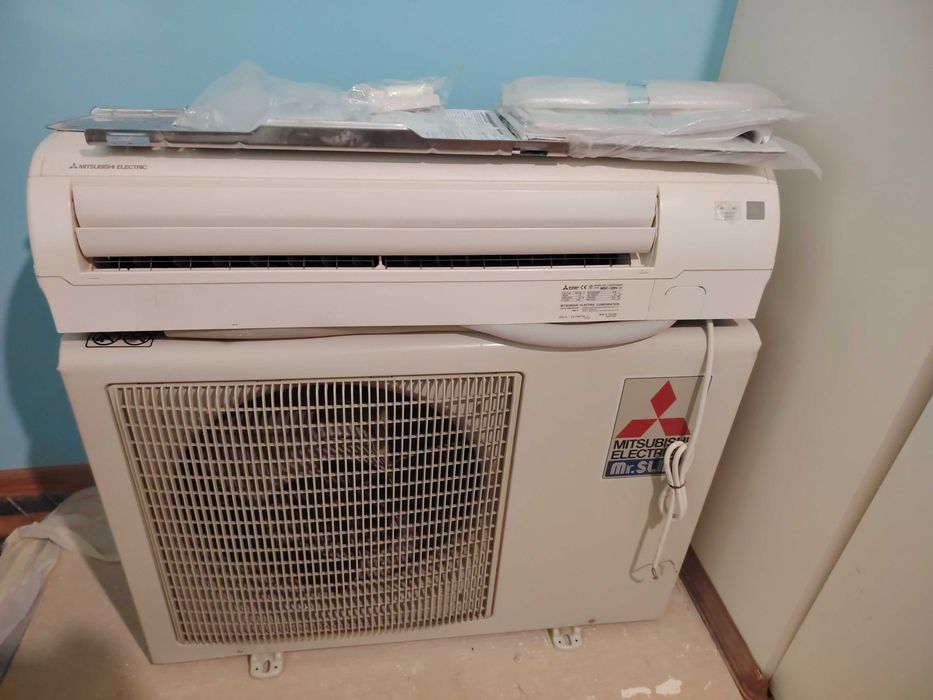 Продавам климатик Mitsubishi