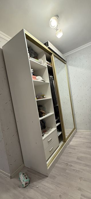 Срочно продаю Прихожию