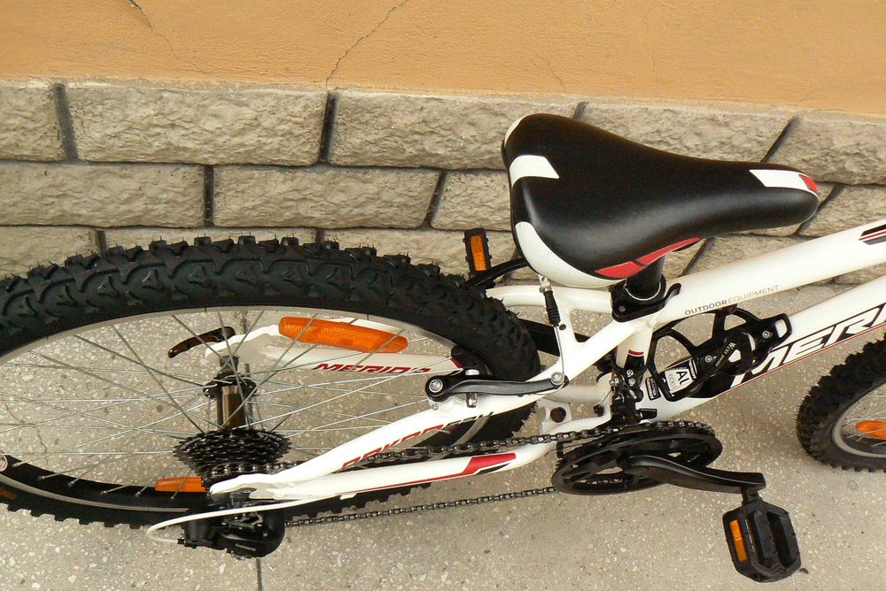 Bicicleta mountain bike de copii Merida 24