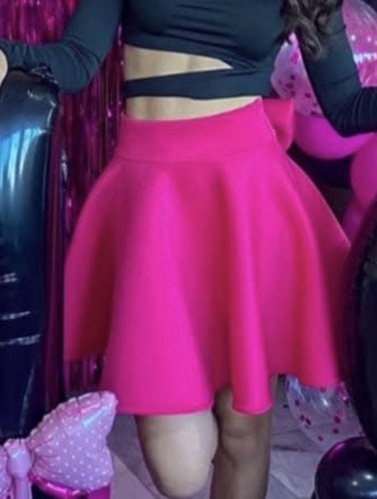 Цикламена пола с панделка