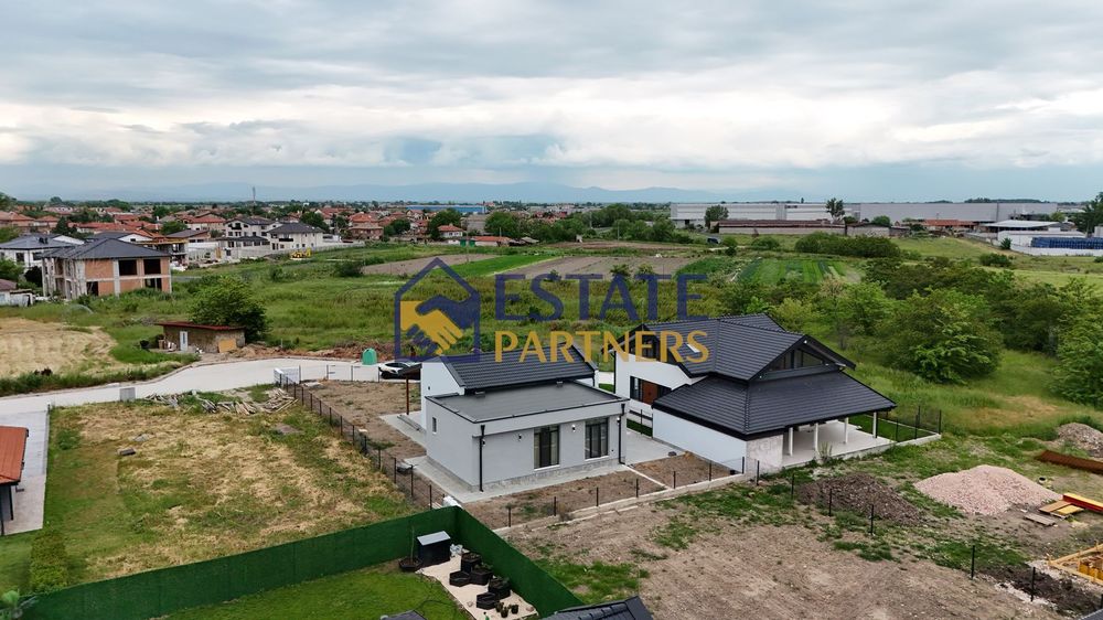 Къща в Пловдив, област-с.Радиново площ 175 цена 329000
