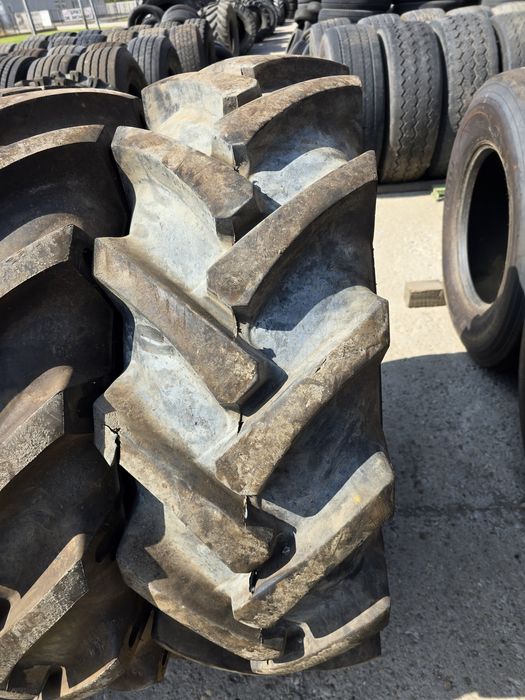 Anvelope 400-80r24 sau 15.5-80r24 BKT