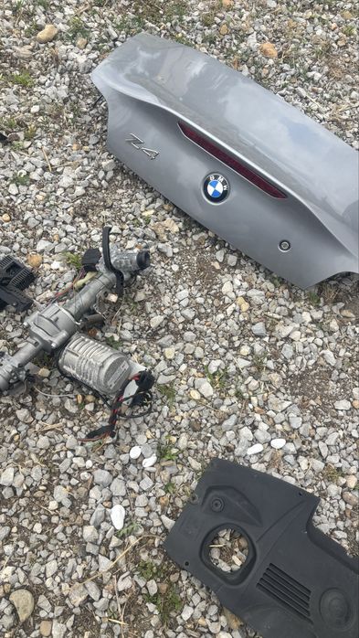 Bmw z4 pt dezmembrat toate piesele 1200 lei
