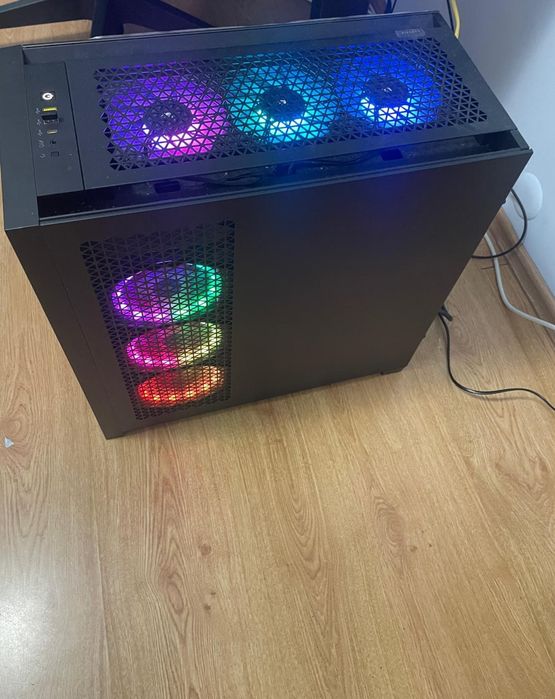 Calculator gaming: PC personalizat cu răcire cu apă iCUE | Intel Core i9- 14900K 24x3.20GHz | 32GB DDR5 | RTX 4090 24GB DLSS 3 | SSD M.2 de 1TB.